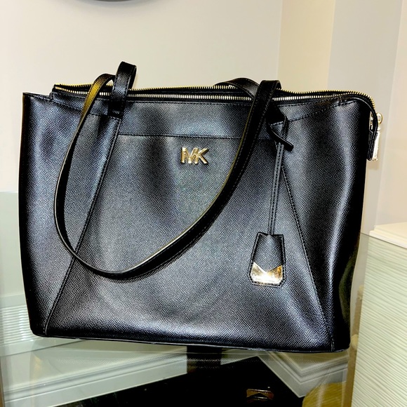 Michael Kors Tote Bag - Picture 1 of 12